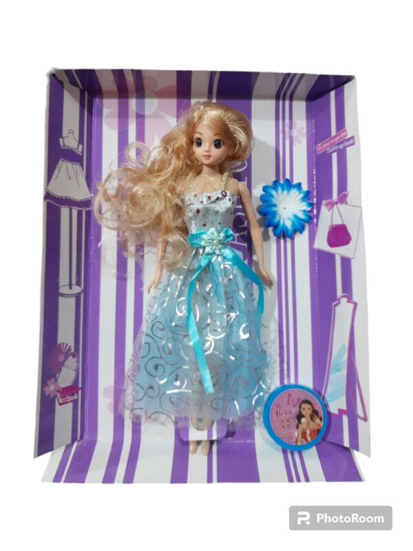 IN FASHION BLOND DOLL