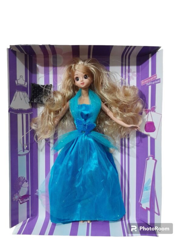 IN FASHION BLOND DOLL