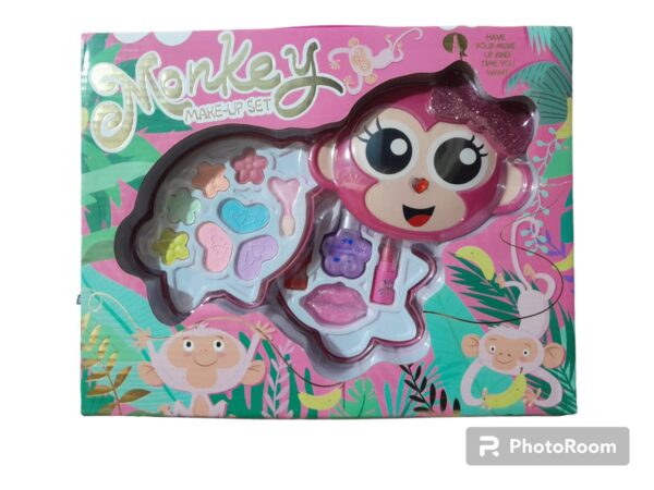 DORA THE EXPLORER MAKE UP SET