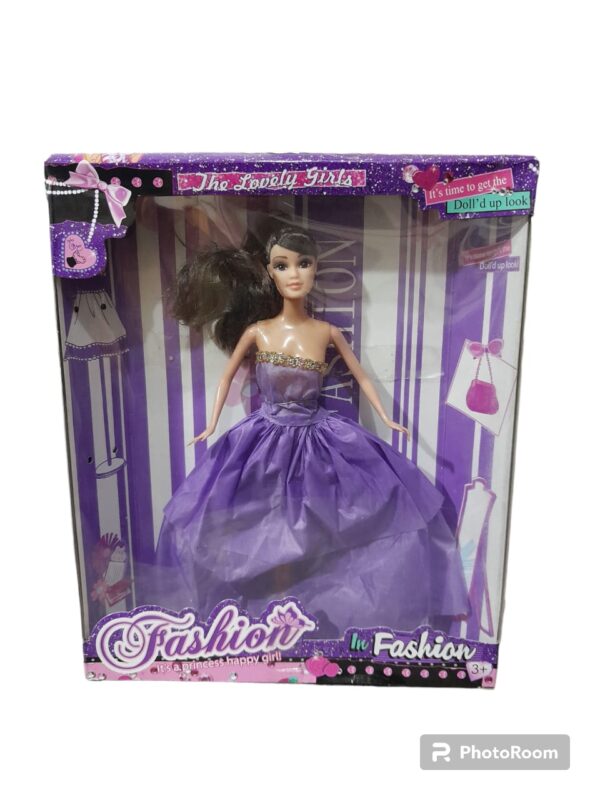 IN FASHION DOLL
