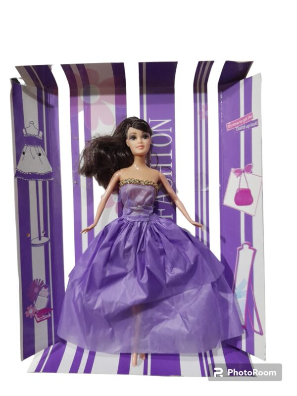 IN FASHION DOLL